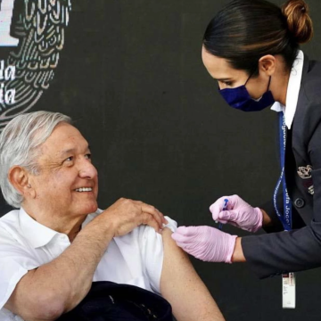 Vacuna de refuerzo será universal en México: asegura AMLO