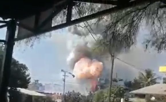 Estallido Apatzingan Explota bodega en Apatzingan, almacenaba pirotenia