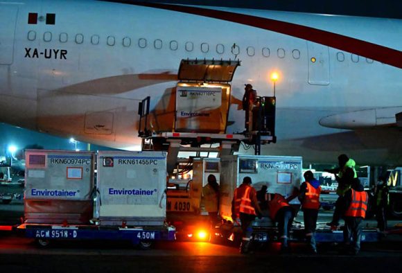 FEOF-ulX0AMI5Nu Llegan a México un millón 884 mil 100 dosis de vacuna AstraZeneca