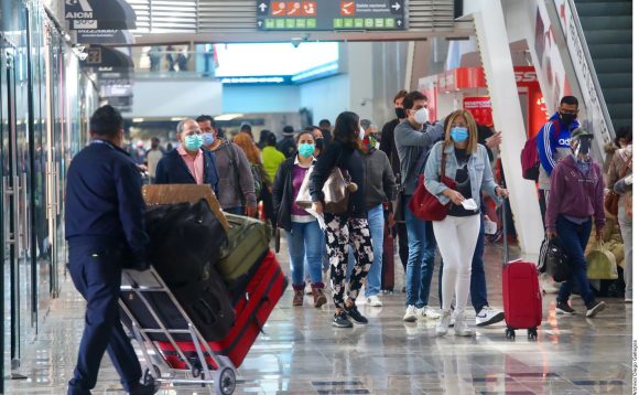 EU emite alerta de viaje a México por inseguridad y Covid-19