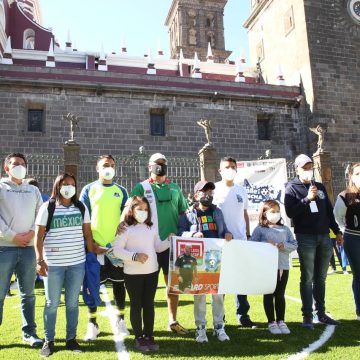 Eduardo Rivera inauguró el torneo Strett Soccer