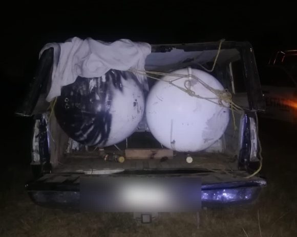 Policía Estatal, Ejército Mexicano y Pemex aseguran dos tanques estacionarios