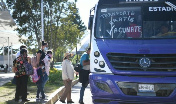 Ya está listo el transporte para adultos mayores en Los Fuertes