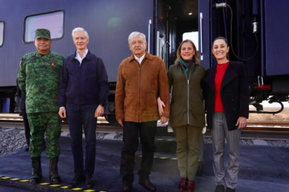 amlo Recorre AMLO Aeropuerto Felipe Ángeles en tren; trayecto dura 45 minutos