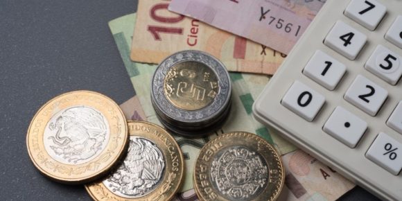 Precariedad laboral persiste en Puebla pese a aumentos al salario mínimo