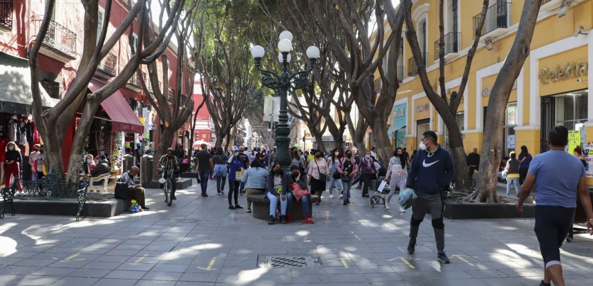 Ayuntamiento efectúa operativo de ordenamiento en la vía pública