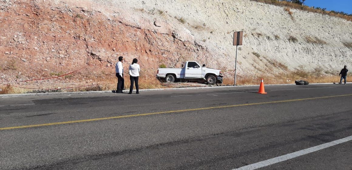 Se durmió, invadió carril y murió al chocar entre Tepeojuma y Tilapa