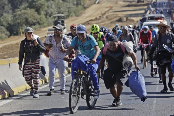 Caravana Migrantes CMH “Nunca hubo intención de cerrar el paso”: garantiza Sheinbaum derechos humanos a caravana migrante