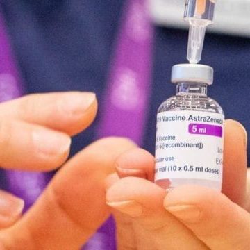 OMS avala vacuna de Astra fabricada por Argentina y México