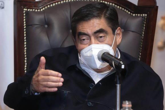 En su mensaje navideño Miguel Barbosa pidió seguir con las medidas sanitarias