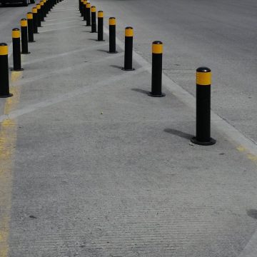 Suspendido el retiro de bolardos por falta de presupuesto: Infraestructura