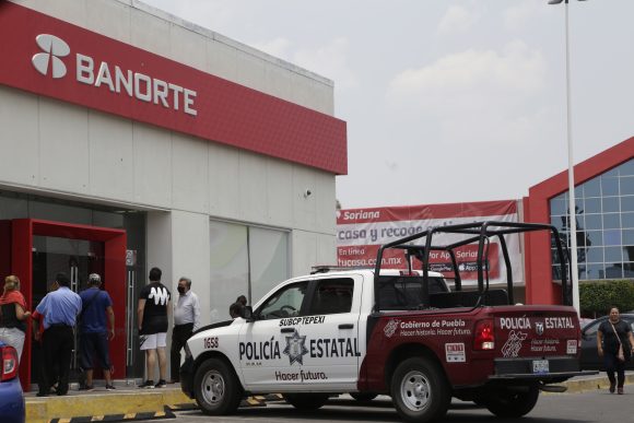 CESSA. SAN SEBASTIAN DE APARICIO Policía Estatal y 911 brindarán acompañamiento bancario