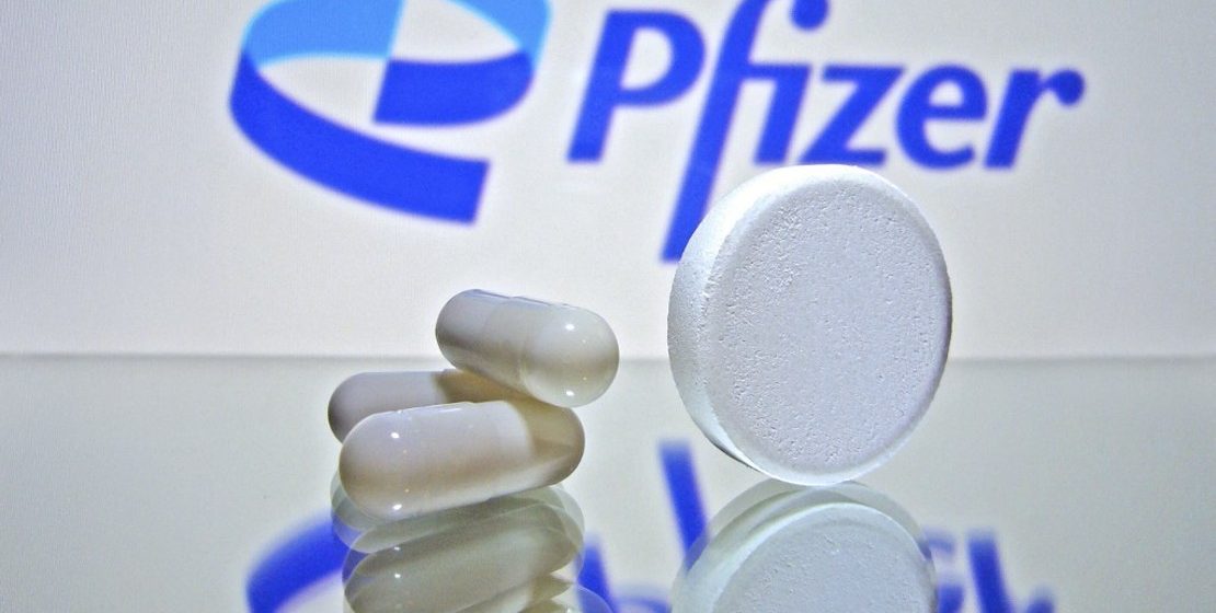 Autoriza Estados Unidos el uso de emergencia de la pastilla anticovid de Pfizer