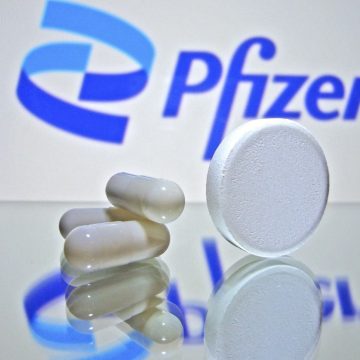 Autoriza Estados Unidos el uso de emergencia de la pastilla anticovid de Pfizer