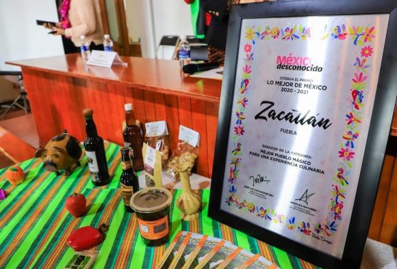 Realiza Turismo encuentro con prestadores de servicios en Zacatlán