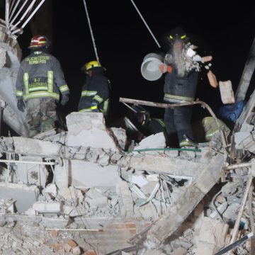 Rescata Bomberos del Estado dos cuerpos más en el Barrio de San Matías