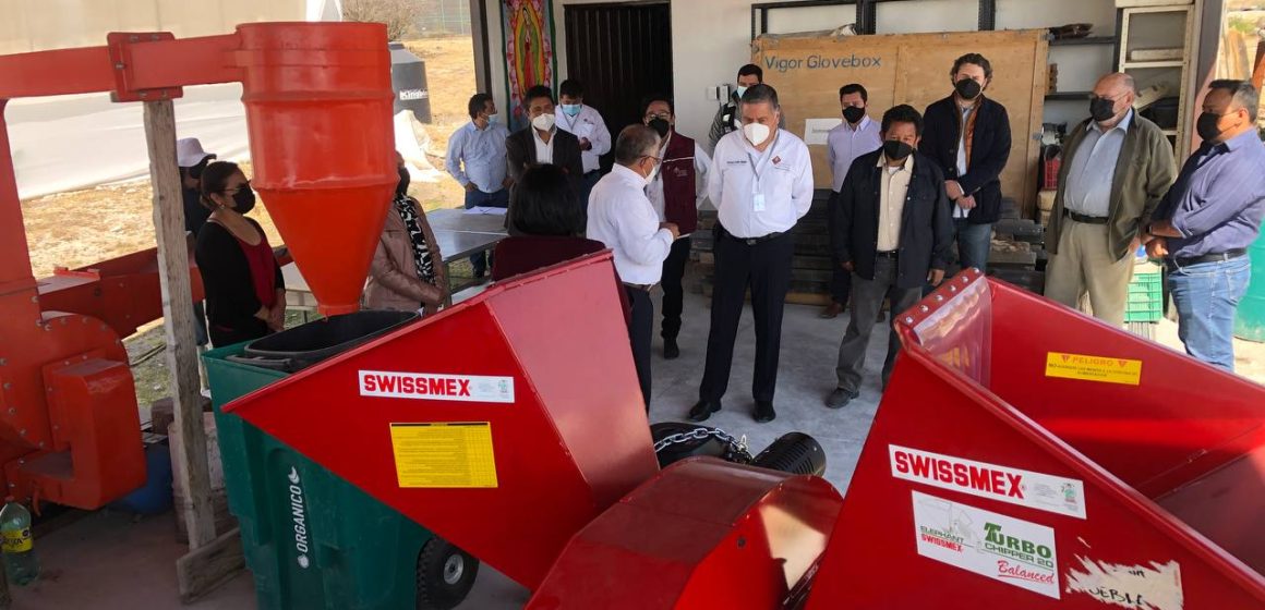 Entrega Trabajo maquinaria para actividades agroecológicas en el Instituto de Ciencias de la BUAP