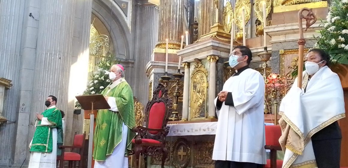 Misa del arzobispo de Puebla dedicada a víctimas de explosión y al bebé Tadeo