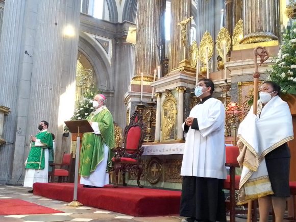 Misa del arzobispo de Puebla dedicada a víctimas de explosión y al bebé Tadeo