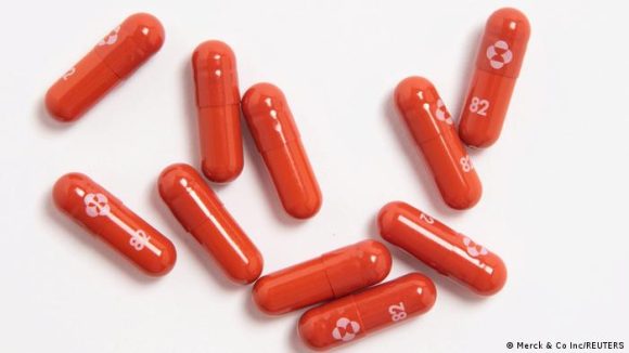 La píldora anti-Covid de Merck se mantiene “activa” contra Ómicron