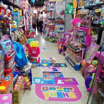 Ambulantaje dificultó ventas de comercios del centro con motivo del 6 de enero