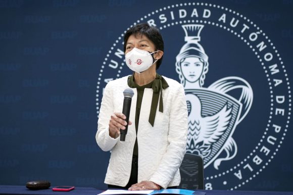 7651c839-c59d-46dc-9840-16d654c57aa5 La rectora de la BUAP, Lilia Cedillo toma protesta al nuevo Contralor General