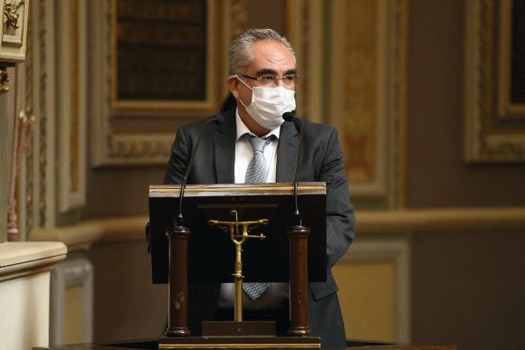 Puebla cuenta con un sistema fuerte de salud: Martínez García