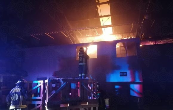 Bodega de reciclado se incendió en parque industrial Sanctorum