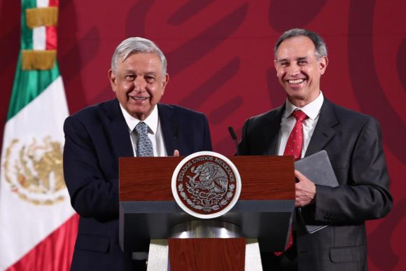 (VIDEO) “Una dicha contar con un profesional sobre pandemias”; AMLO defiende labor de López-Gatell