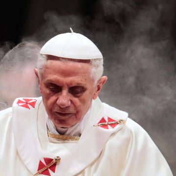 Benedicto XVI acepta falso testimonio en informe de abuso