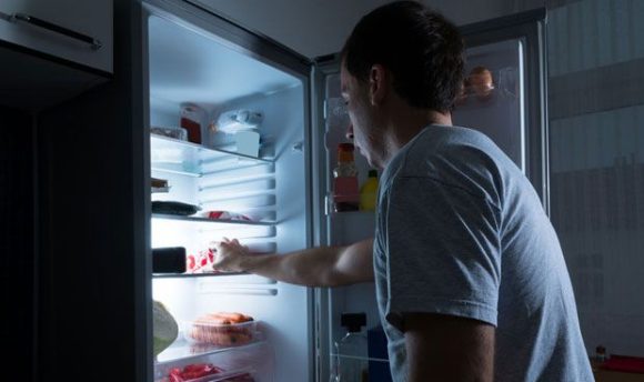 Cenar tarde aumenta 50% el riesgo de diabetes