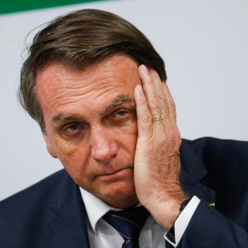 Hospitalizan de emergencia a Jair Bolsonaro, por posible obstrucción intestinal