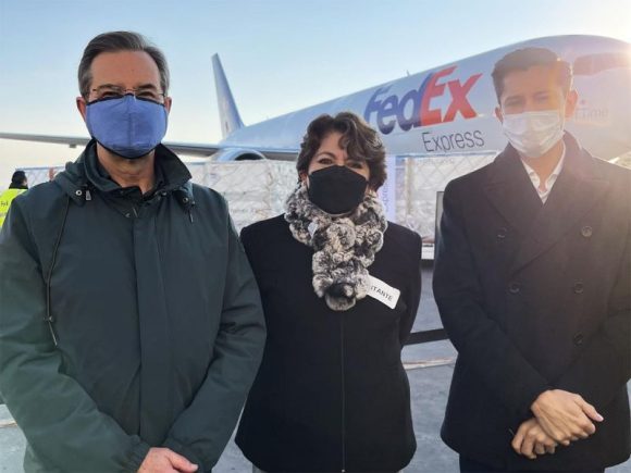 Moderna a México Llegan las vacunas de Moderna para maestras y maestros