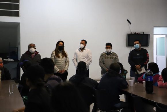 SMDIF Puebla celebra fin de año en el dormitorio municipal