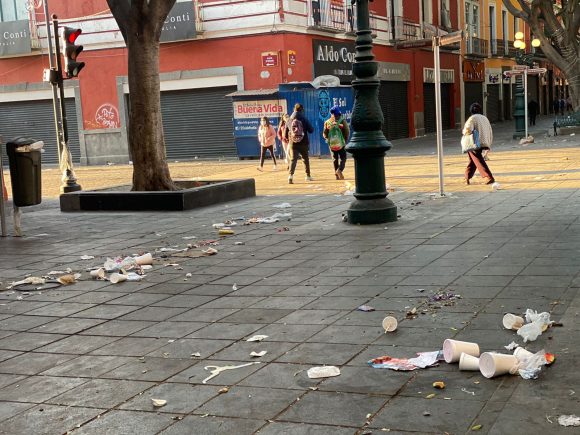 Dejan basurero en la 5 de Mayo de Puebla