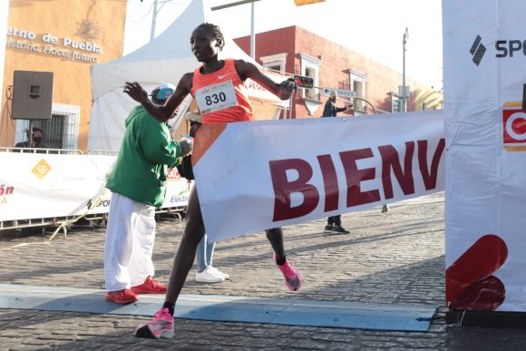 WhatsApp-Image-2022-01-09-at-2.27.38-PM Gracias a la sociedad, SEDIF cumple con carrera “De Corazón por Puebla”
