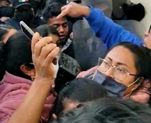 Protestas, bloqueo y golpes ya provoca el cobro del DAP en Coxcatlán y Zinacatepec