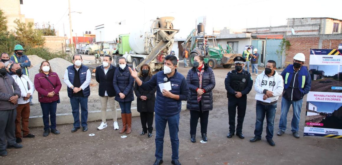 Eduardo Rivera avanza en la construcción de más calles