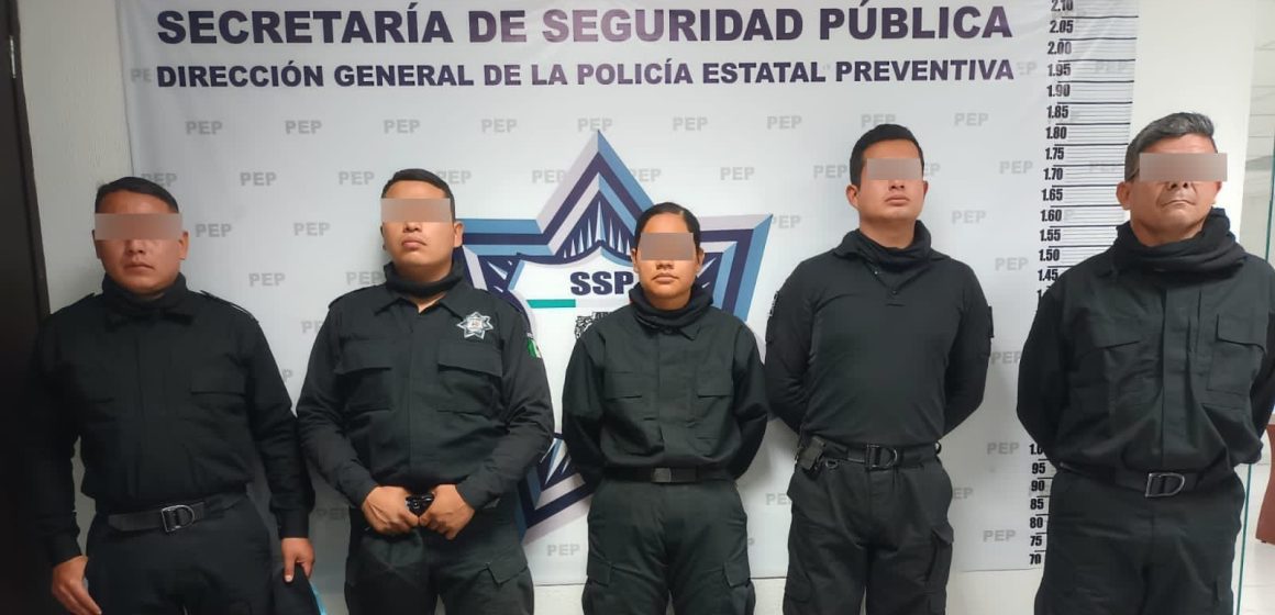 Policía Estatal detiene a cinco personas por usurpación de funciones