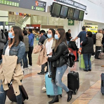 Pide EU no viajar a México por nivel “muy alto” de covid-19