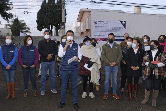 AYUNTAMIENTO . SUPERVISIÓN REHABILITACIÓN VÍAL Supervisa Eduardo Rivera rehabilitación de Calzada Zavaleta
