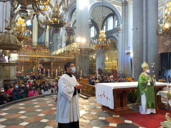 Califica arzobispo de Puebla de “espantosa” el alza de contagios por Covid-19