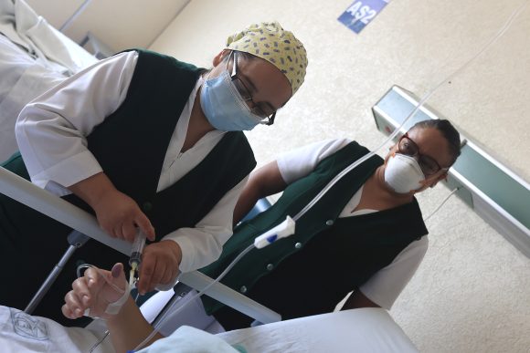 DÍA DE LA ENFERMERA Sistema de Salud en Puebla está fortalecido y no colapsará por Covid: Barbosa