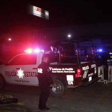 Recuperó Policía Municipal de Puebla un vehículo robado; cuatro hombres fueron detenidos