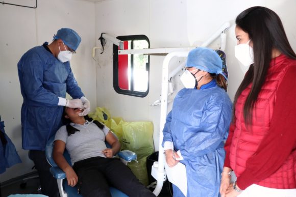 Acerca SEDIF servicios de salud en la junta auxiliar de La Libertad