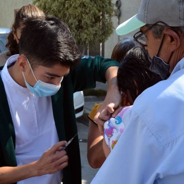 Gobierno de Puebla dejará de fortalecer el sistema de salud y garantizar la vacunación: Barbosa