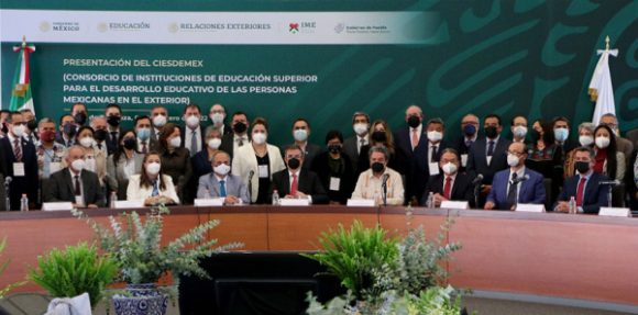 Contribuye Puebla con mecanismos solidarios en apoyo a estudiantes migrantes: Lozano Pérez