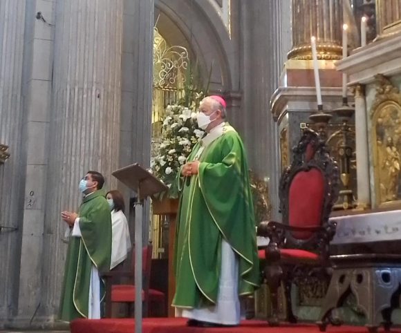 Violencia es un cáncer social, reprocha arzobispo de Puebla