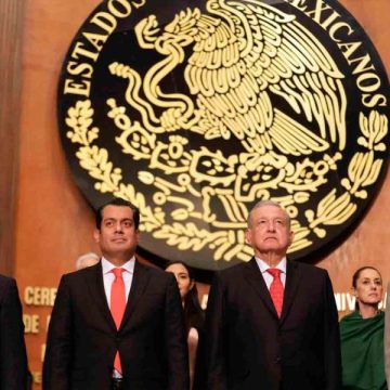 Llama AMLO a reformar la Constitución para tener un nuevo órgano electoral