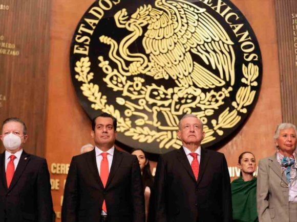 2710014 Llama AMLO a reformar la Constitución para tener un nuevo órgano electoral